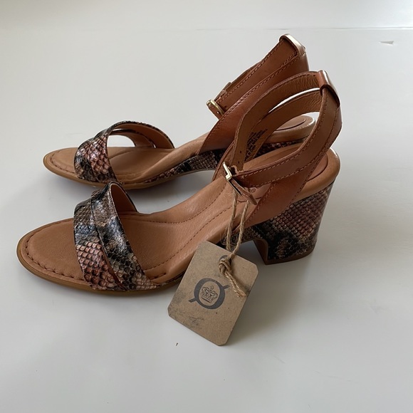 NWT Born Frilli Natural/Snake Sandal Size 6 - Picture 12 of 13